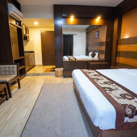 Kumari Star Inn Pokhara Bagian luar foto