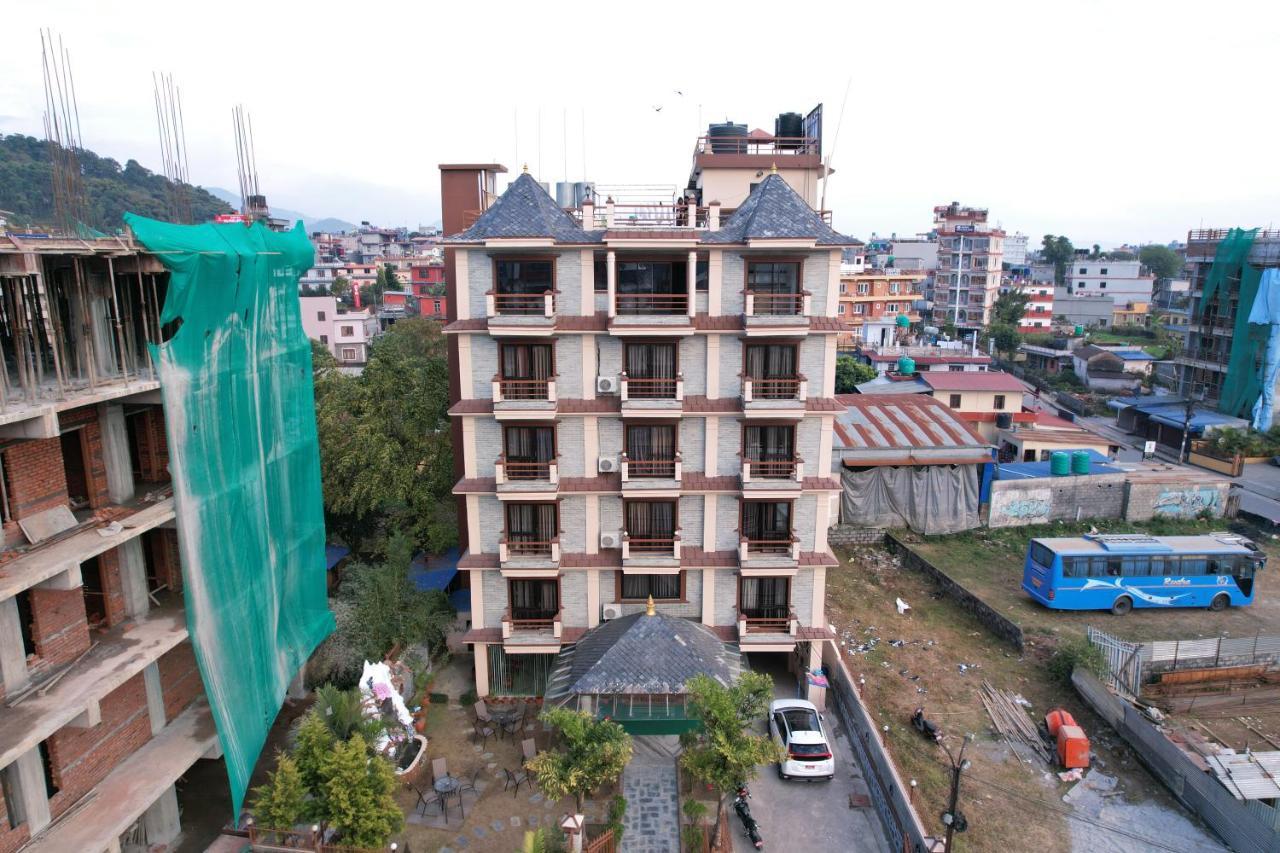 Kumari Star Inn Pokhara Bagian luar foto