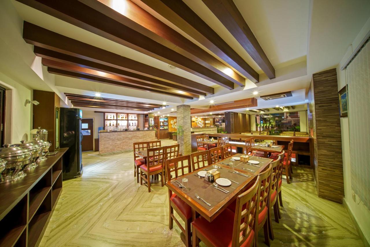 Kumari Star Inn Pokhara Bagian luar foto