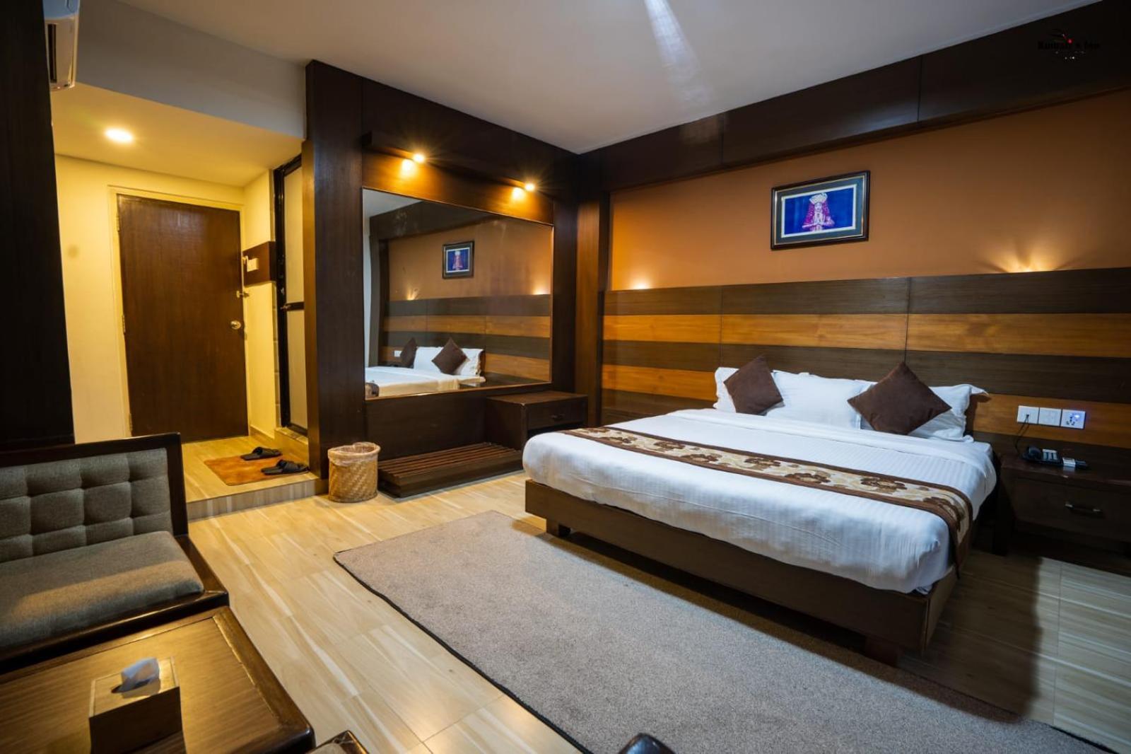 Kumari Star Inn Pokhara Bagian luar foto