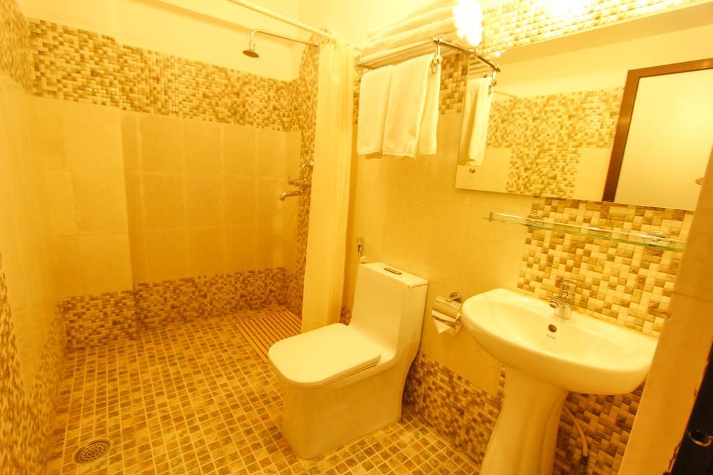 Kumari Star Inn Pokhara Bagian luar foto